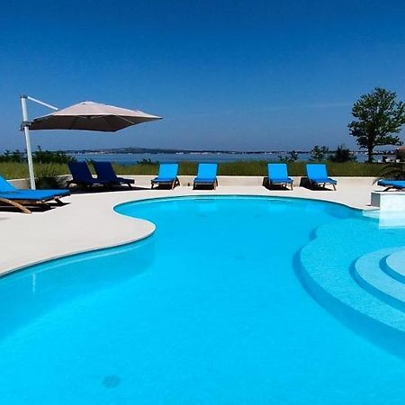 Aparthotel Dalmacija ปริฟลากา ภายนอก รูปภาพ