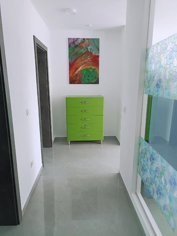 Aparthotel Dalmacija ปริฟลากา ภายนอก รูปภาพ