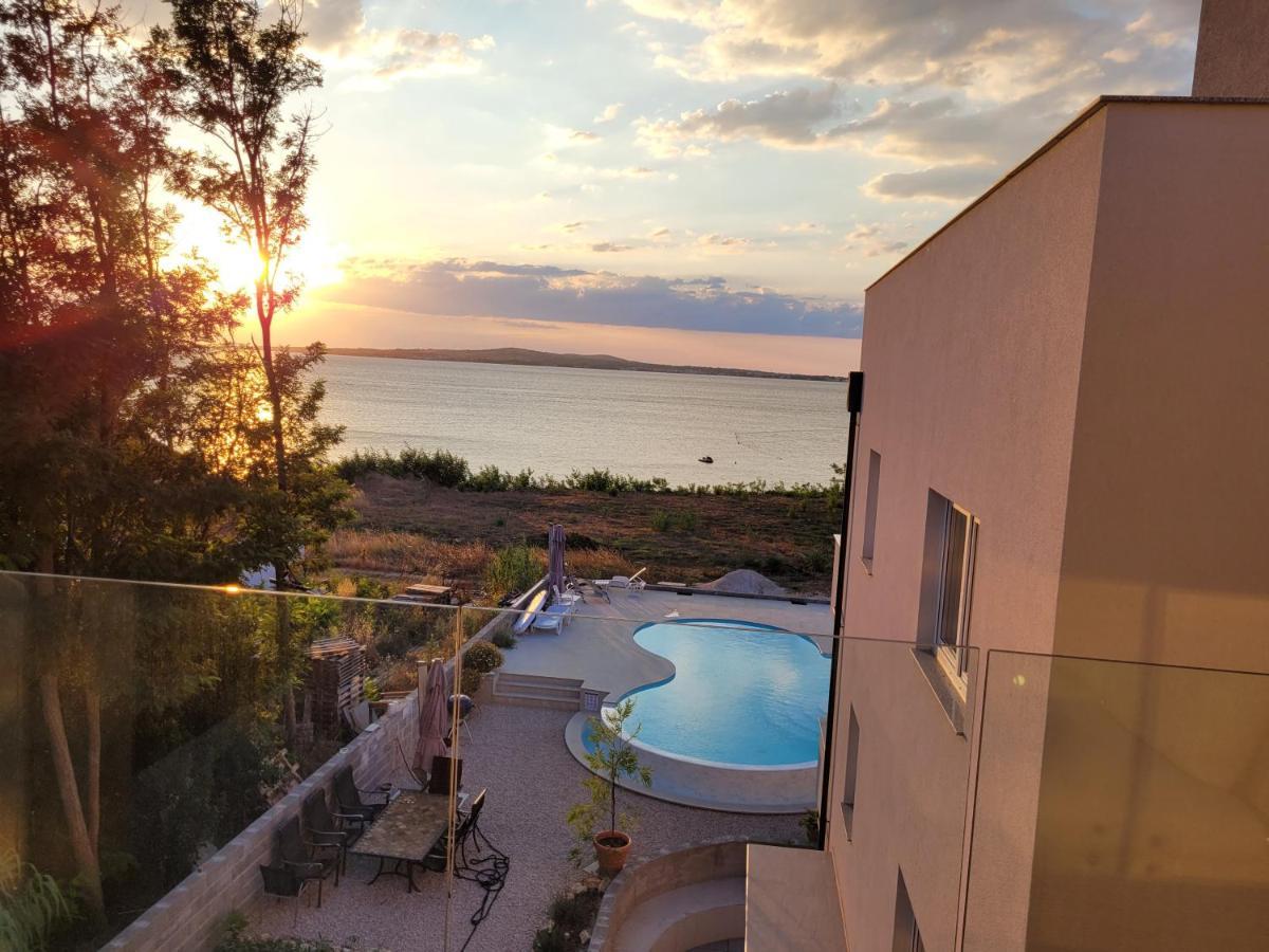 Aparthotel Dalmacija ปริฟลากา ภายนอก รูปภาพ