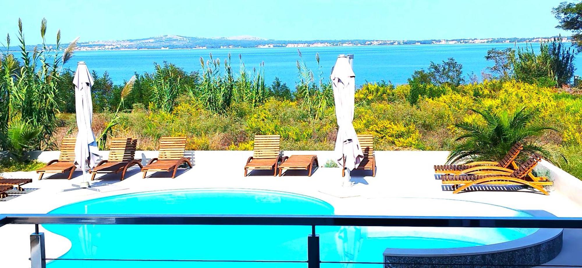 Aparthotel Dalmacija ปริฟลากา ภายนอก รูปภาพ